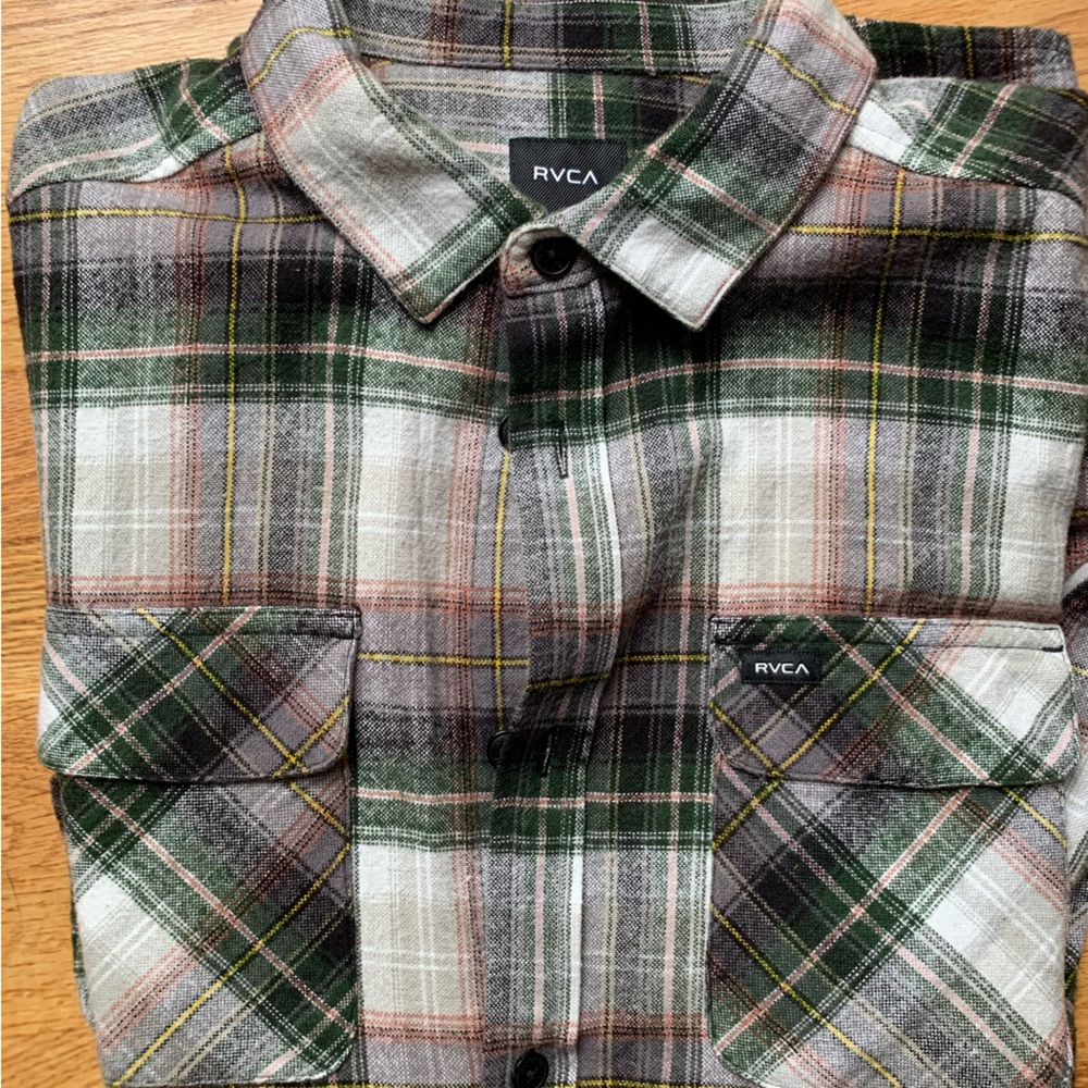 Rvca Flannel Button Down Size Large - image 1
